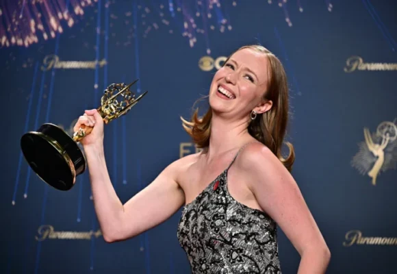 Hannah Einbinder gana Emmy y critica al ICE Hannah Einbinder gana Emmy y critica al ICE