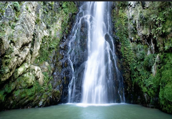 Screen Shot 2025-09-26 at 11.33.29 AM “Turismo y desarrollo: Abinader y Collado inauguran carretera hacia el Salto de Aguas Blancas en Constanza”