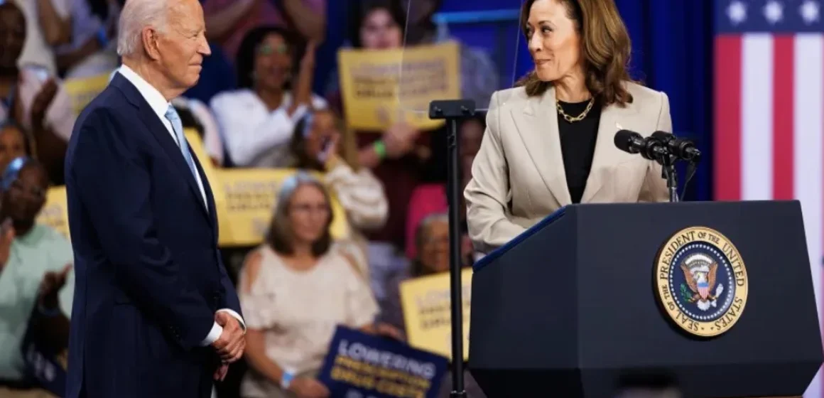 Kamala Harris dice en su nuevo libro que fue un error dejar que Biden decidiera solo sobre la reelección